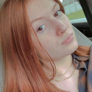 Meet your Posher, Chloe